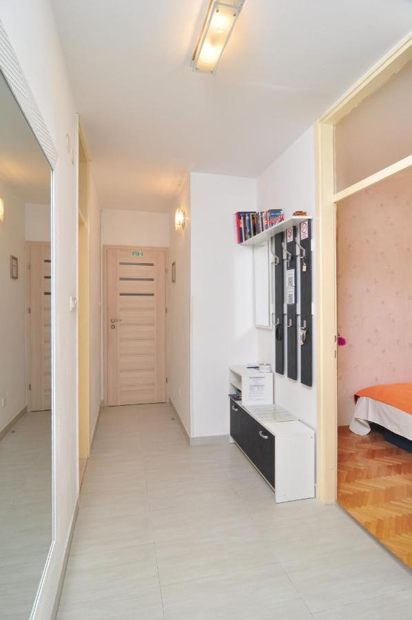 Full Equipped Flat Close To All Split Eksteriør billede
